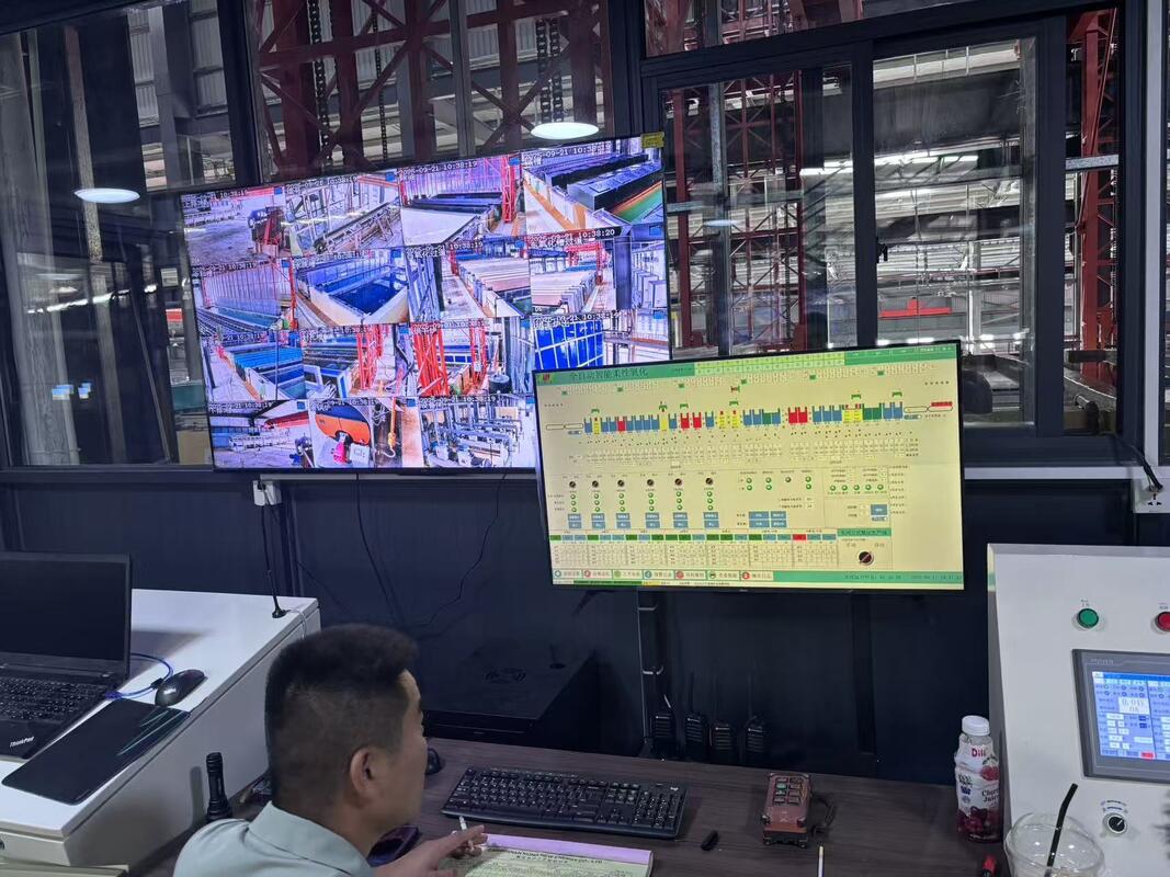 Central Control Room Full-automatic Vertical Anodizing Production Line for Aluminum Profiles