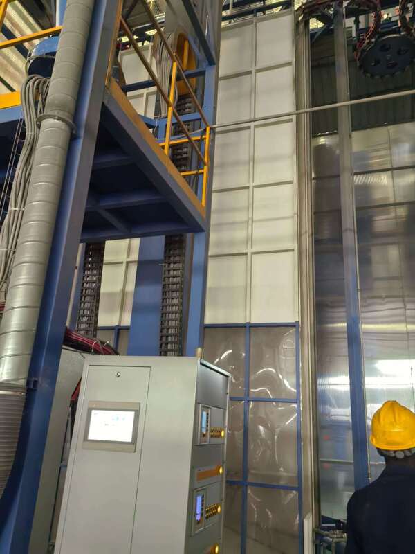 Big Cyclone Recycle System Vertical Powder Coating Line High-performance for Aluminum Profiles