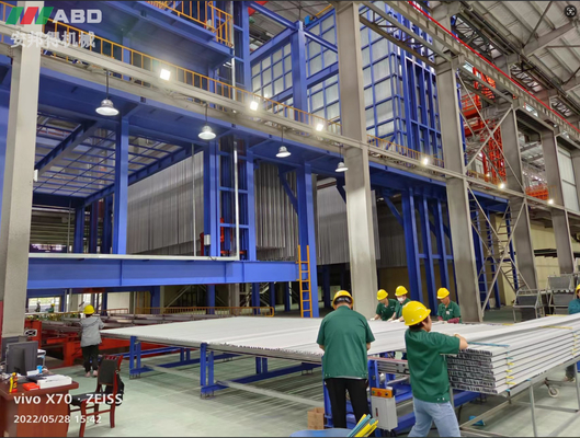 Verticale anodiseringsproductielijn voor aluminiumoppervlaktebehandeling
